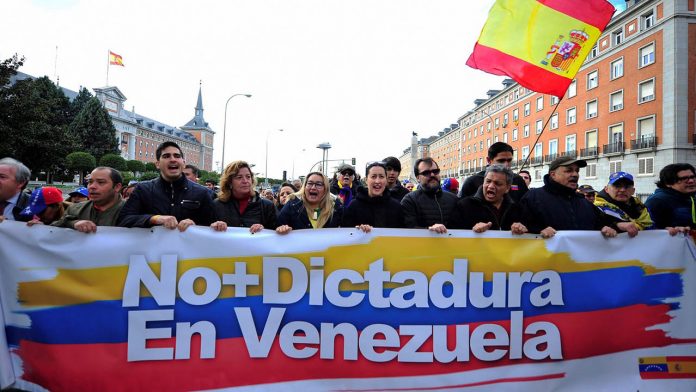 Venezolanos protestan en Madrid contra las elecciones en su país