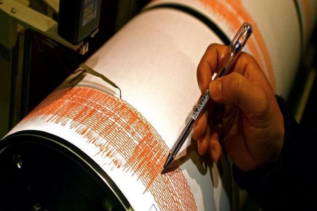 Un fuerte sismo de magnitud 7 en el Pacífico sacude Costa Rica