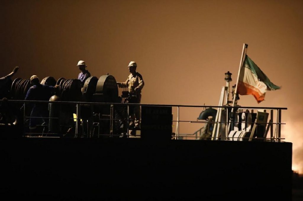 Bloomberg: La más grande flotilla iraní hasta ahora transporta combustible a Venezuela