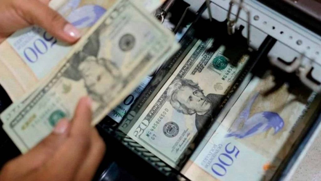 José Guerra desmiente a Maduro y asegura que economía cayó 75% entre 2014 y 2021