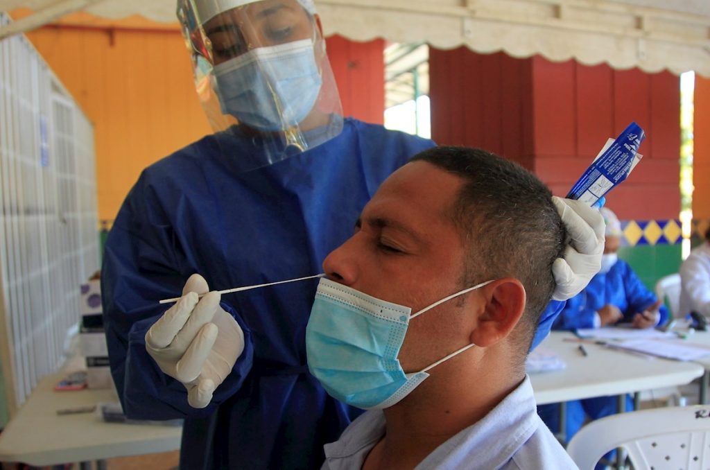 Colombia reporta 270 muertes y ya son 43 mil 765 los fallecidos por COVID-19