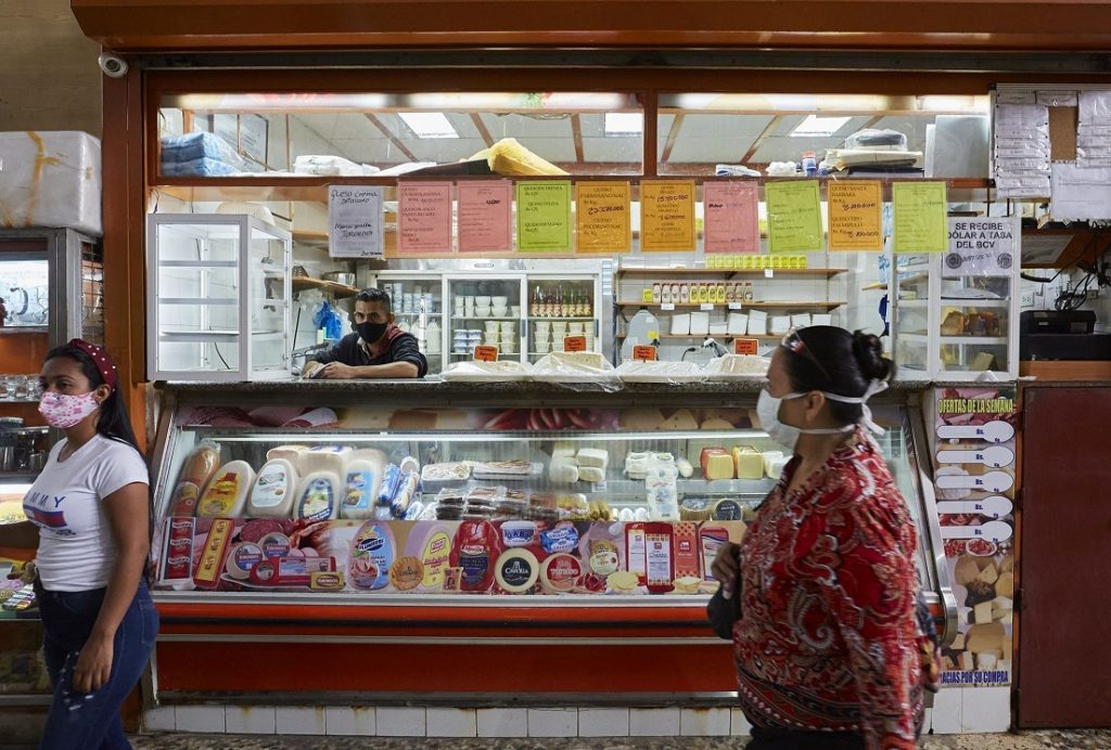 Crónica.uno: Producción de leche líquida migra a la de queso duro ante caída del consumo y falta de gasoil