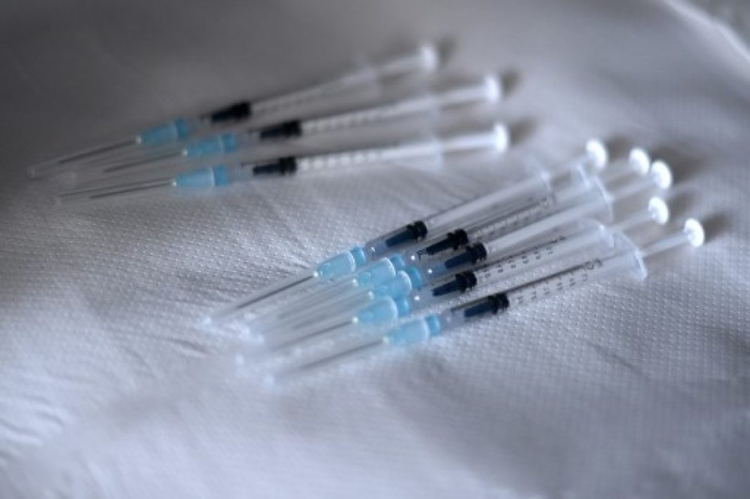 vacunas China desmantela una red de vacunas falsas contra el COVID-19