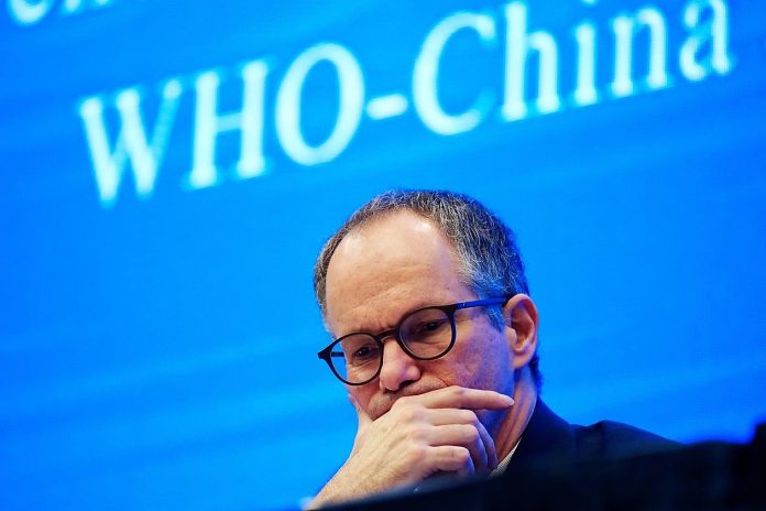 Director de la OMS promete transparencia al informar sobre investigación en China