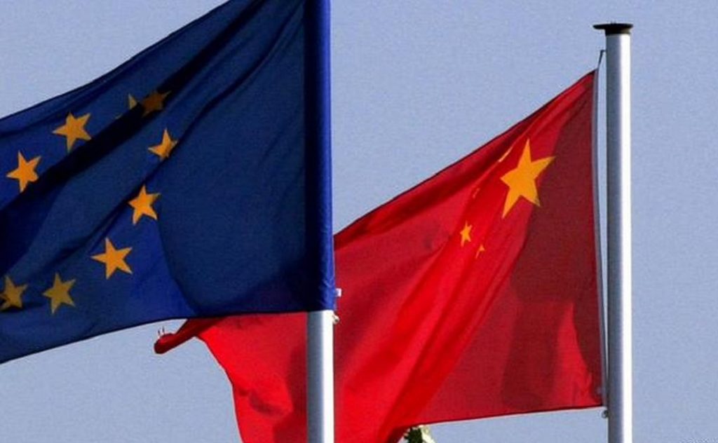 China denuncia "hipocresía" de Europa por convocatoria de embajadores