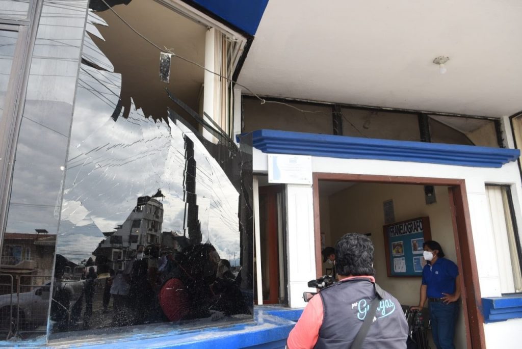 Una explosión en oficinas de Fiscalía y Policía en Ecuador deja un herido