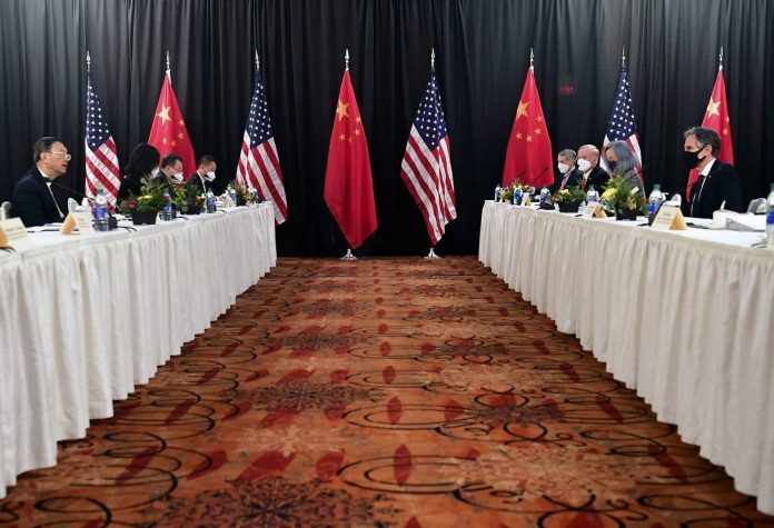 EE.UU. y China siguen diálogo a puertas cerrada tras un comienzo lleno de embates