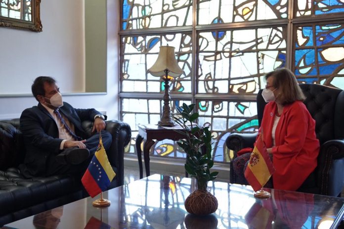 Secretaria española de Exteriores se reúne con viceministro de Maduro