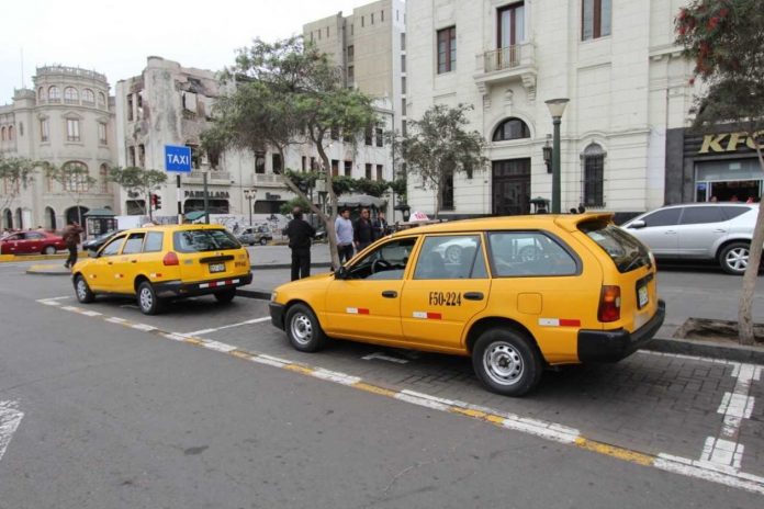 Taxista le disparó a una venezolana que se resistió al robo en Perú