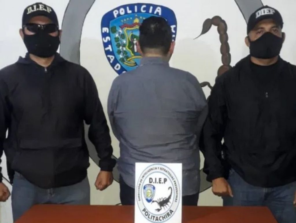 Por presunta forja de documentos quedó arrestado un exfuncionario del MP