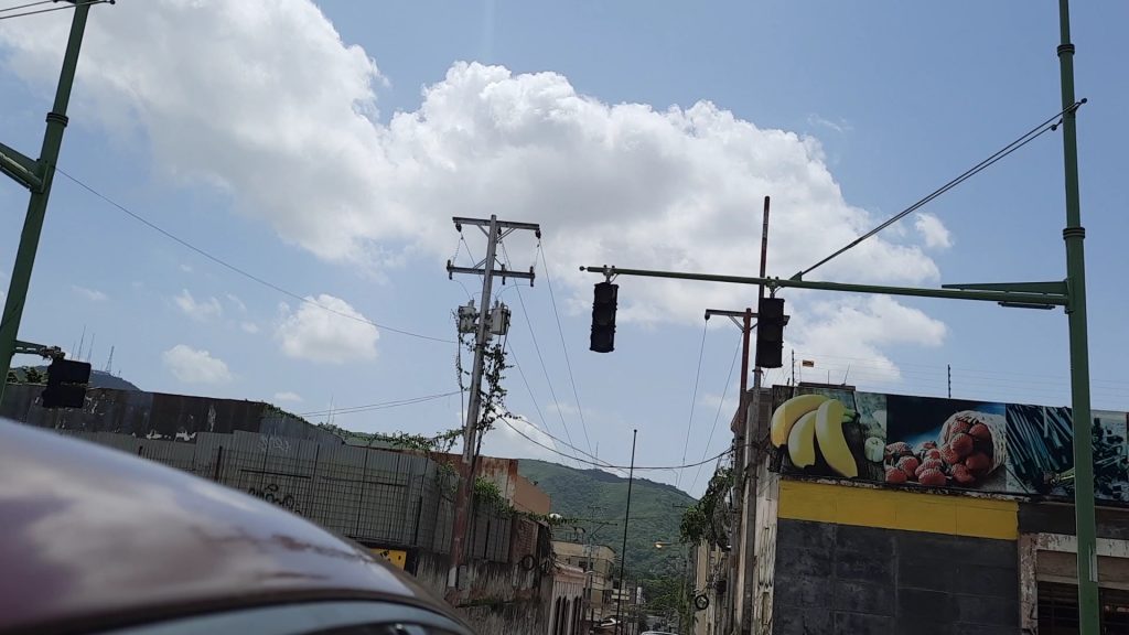 semáforos avenida Bolívar