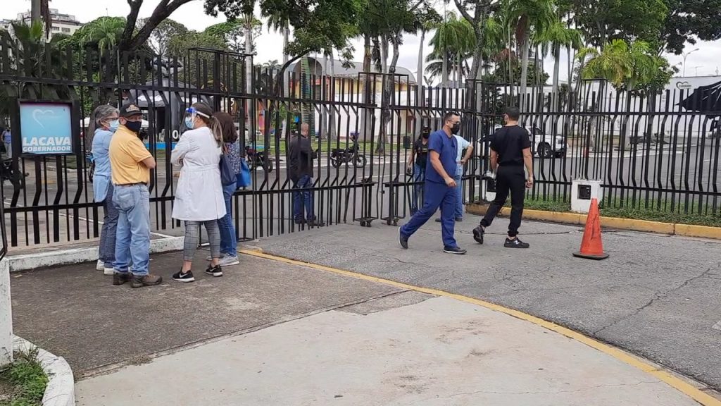 En la plaza Cristóbal Mendoza de El Viñedo reina la desinformación.