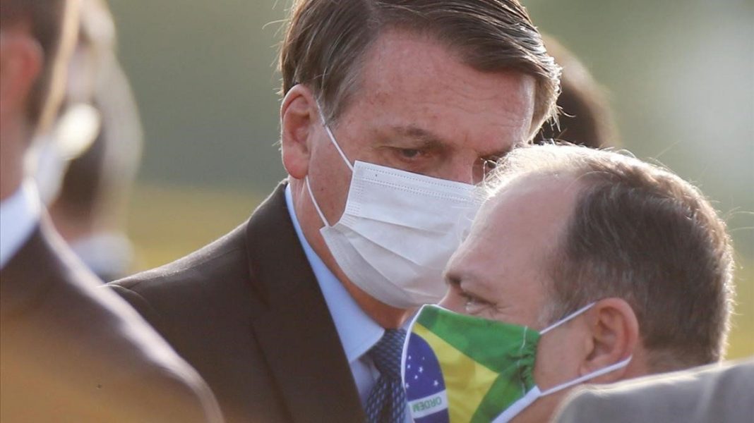 Bolsonaro pide estudio para que la mascarilla no sea obligatoria en vacunados
