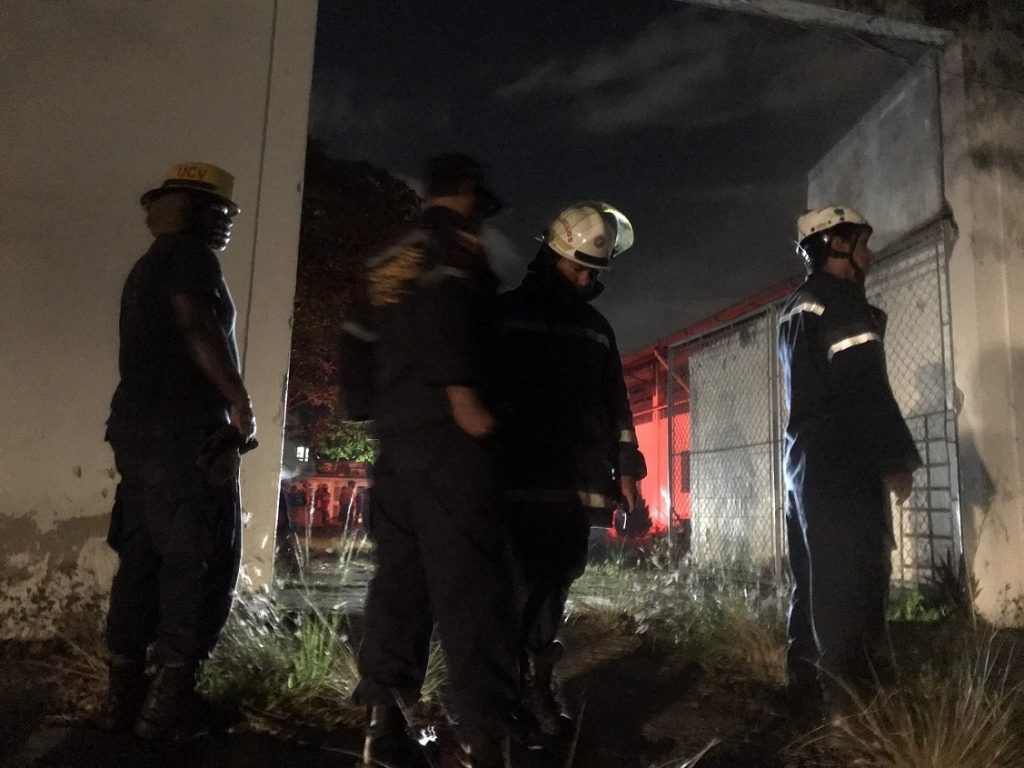 Controlado incendio en la escuela de Estudios Políticos de la UCV