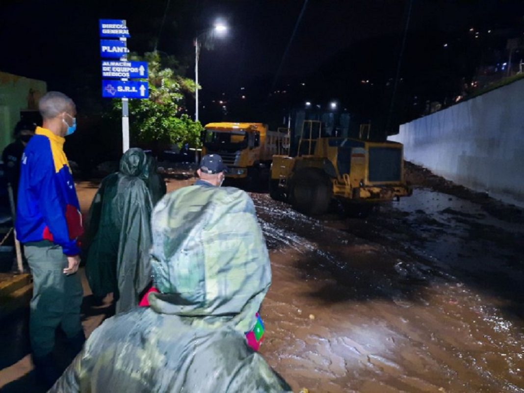 Fuertes lluvias ocasionaron inundaciones en distintos puntos de Caracas