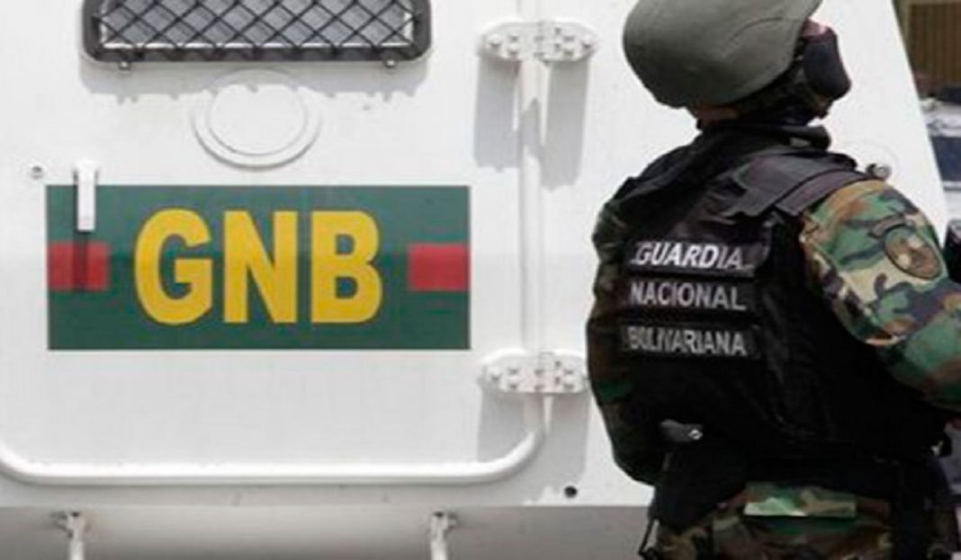 Detenidos dos GNB por presunto secuestro de ciudadano chileno a quien exigían $8 mil para liberarlo