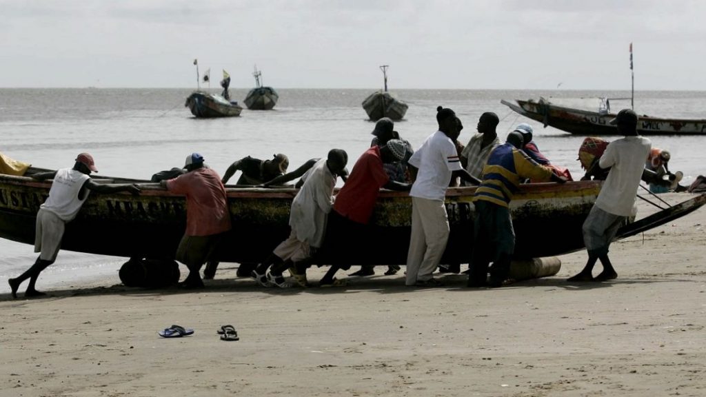 Desaparecidos 43 migrantes tras volcar un cayuco en la costa de Senegal