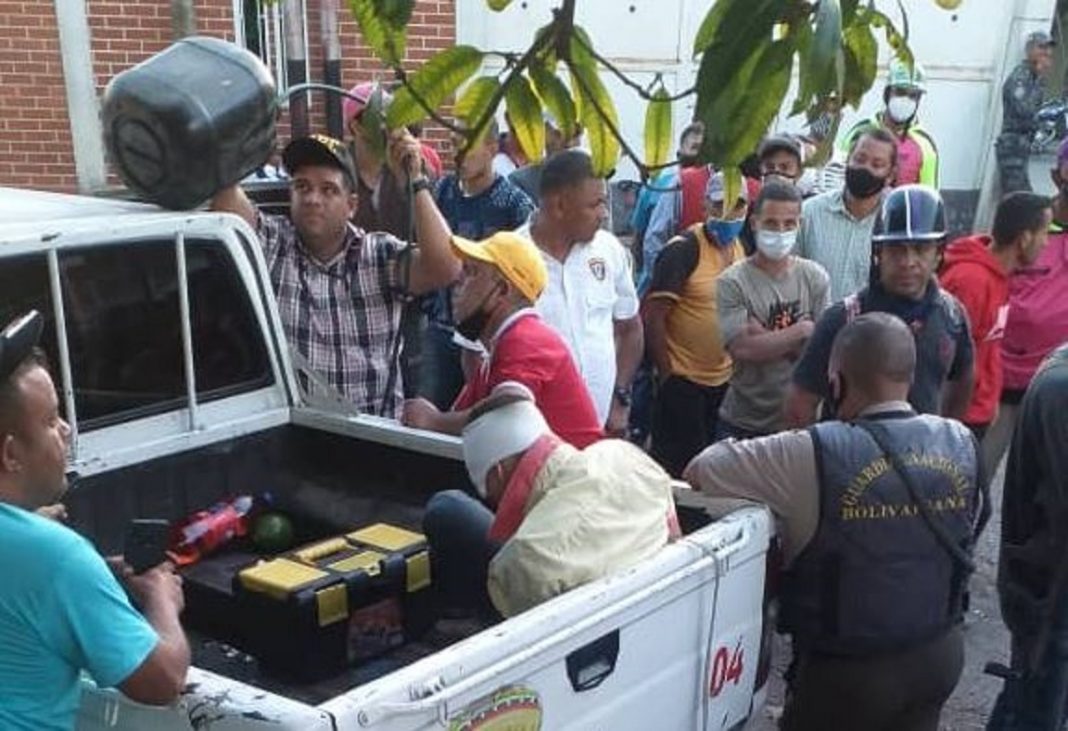 Sujeto asesinó a machetazos a sus padres y a dos hermanas en Lara