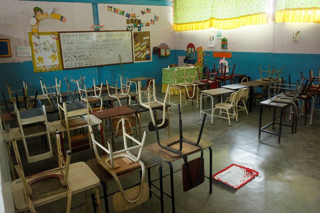 docentes maestros escuelas