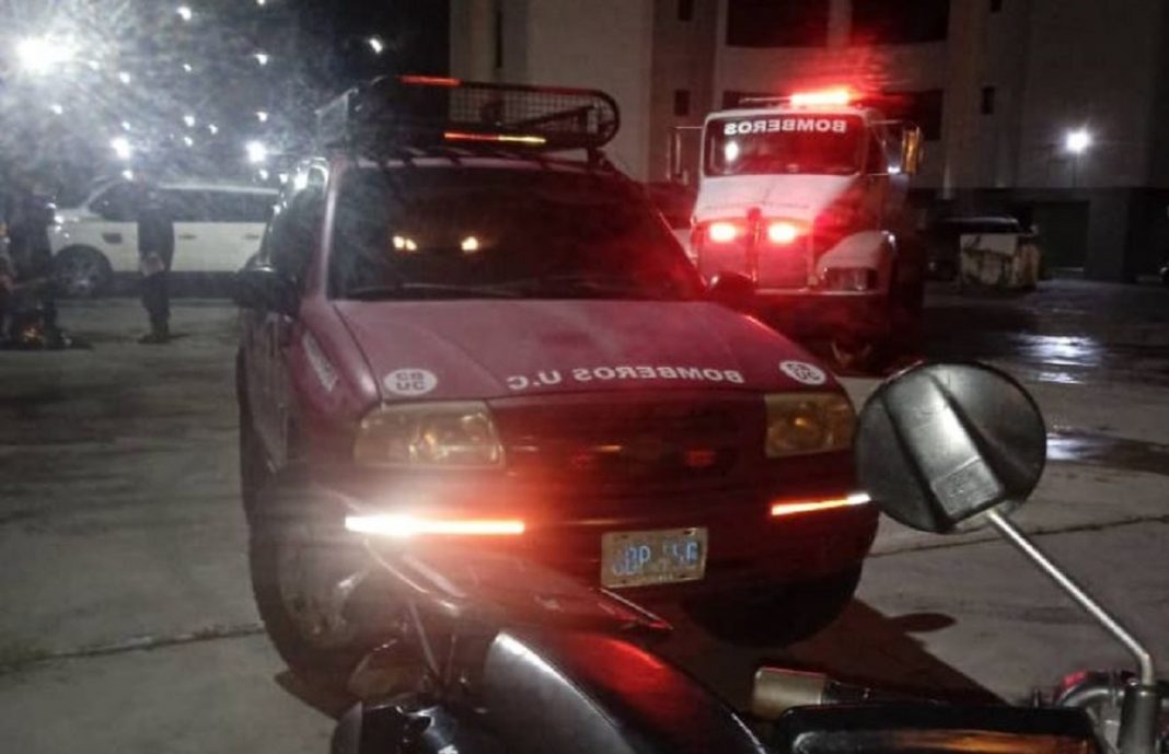 Cuerpos de bomberos sofocaron incendio en conjunto residencial de La Granja