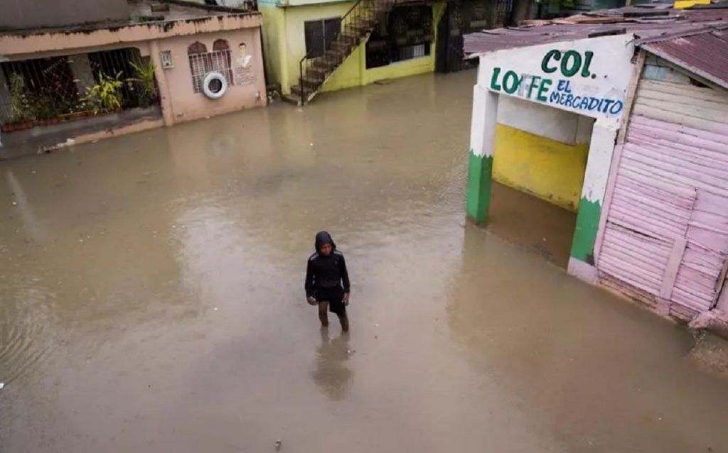 Fred continúa golpeando mientras se forma la séptima depresión en el Atlántico