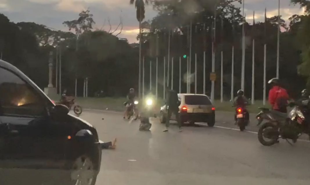 Una mujer falleció tras tiroteo en un autobús en Caracas