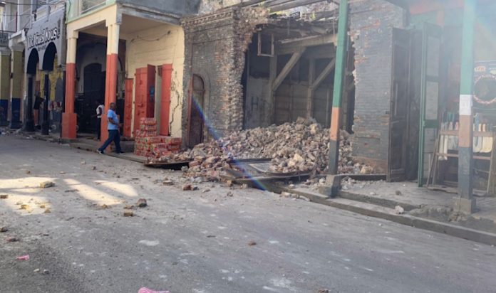 Van 227 muertos por causa del terremoto en Haití, se declaró estado de emergencia