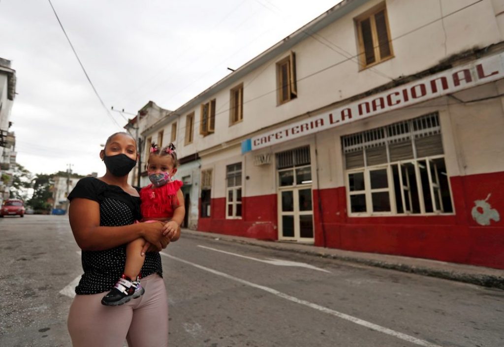 El 75% de Latinoamérica sin vacunación completa y otras claves de la COVID