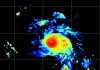 El huracan mayor Sam sigue fortaleciéndose lejos de la costa