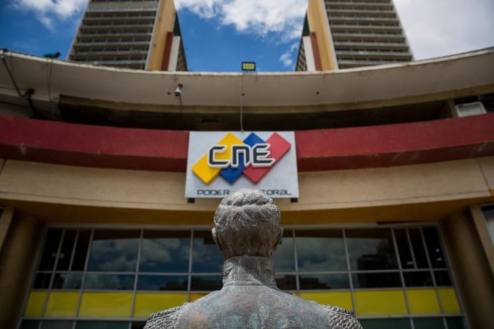 Súmate critica omisión del CNE en campaña para comicios barineses