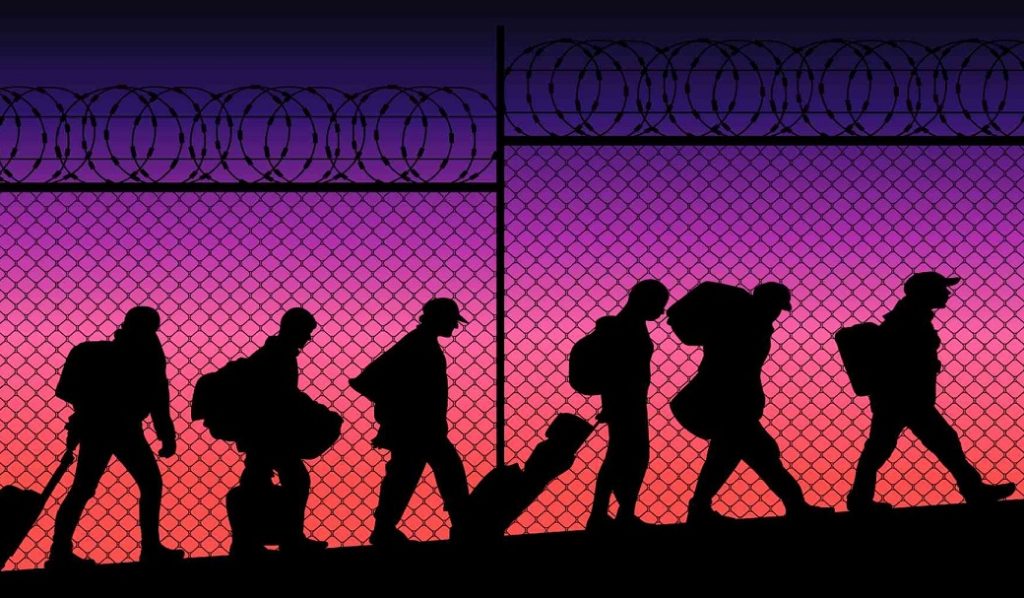 Embajador de EE.UU. dice que buscará con México la solución a crisis migratoria