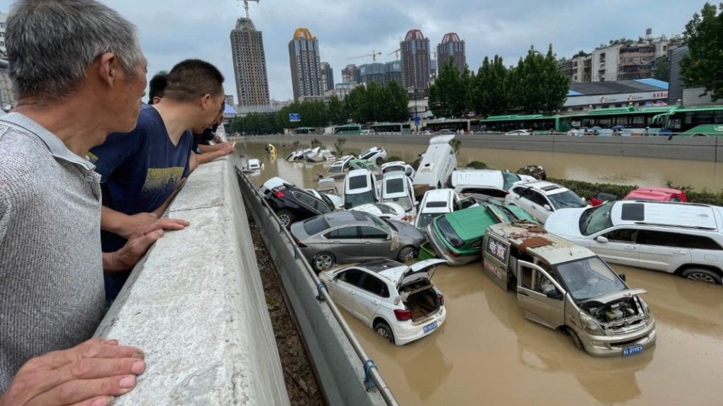Un millón de afectados y 15 muertos por inundaciones en el centro de China