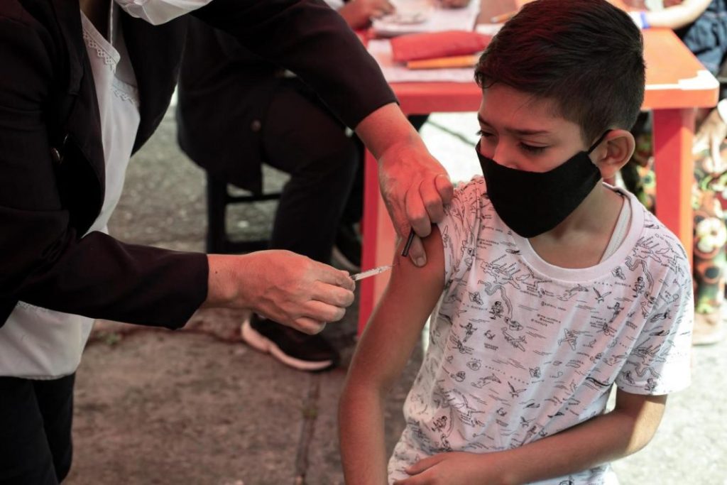 Min.Salud refuerza la vacunación infantil en 5 mil centros en Semana Santa
