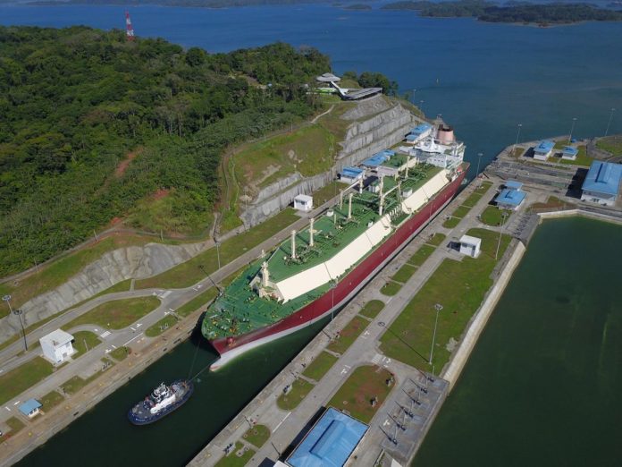 Canal de Panamá anuncia sistema de Clasificación de Buques Verdes