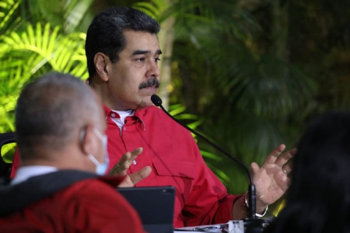 Maduro insta a la juventud a votar en las elecciones regionales y locales