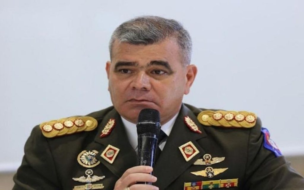 El ministro de Defensa