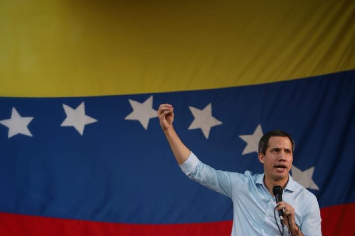 Guaidó dice que Maduro le tiene 