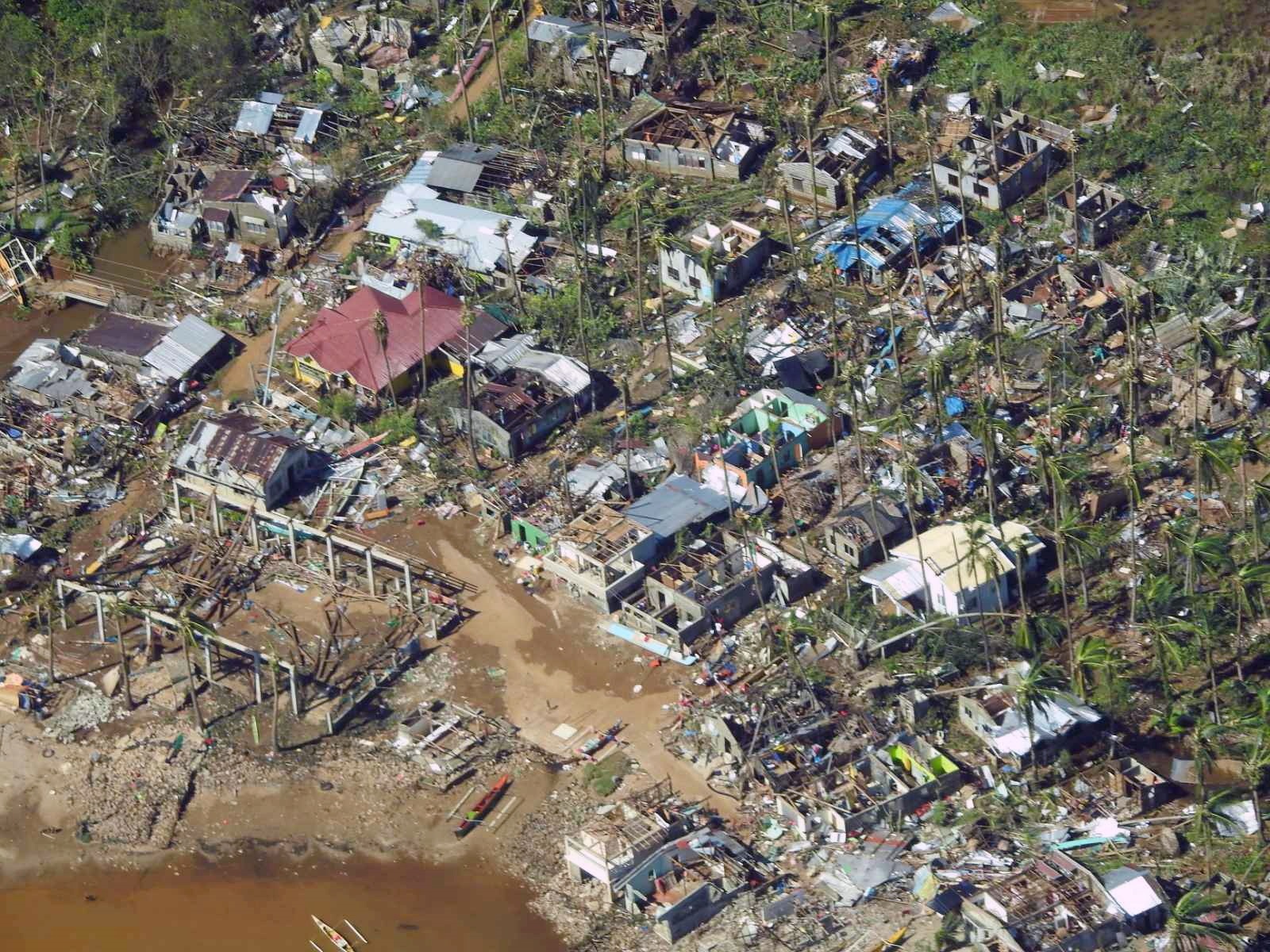Al menos 31 muertos y más de 328.000 desplazados por el tifón en Filipinas  - El Carabobeño