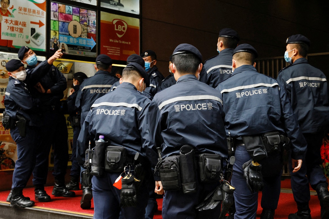 Arrestados en Hong Kong ex directivos del medio de la oposición Stand News