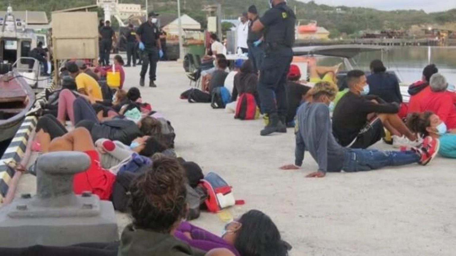 Gobierno de Curazao rechaza hablar con AI y le prohíbe visitar a migrantes venezolanos