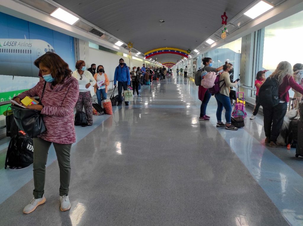 Regresaron 187 connacionales migrantes desde Argentina con Vuelta a la Patria