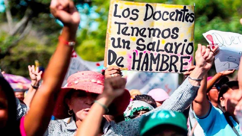 Docentes universitarios venezolanos, entre los más pobres de Latinoamérica
