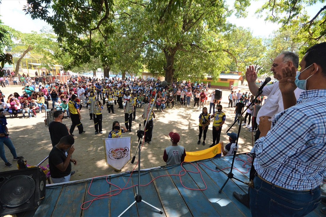 Comunidad parroquial de San Juan Bosco festejó su fiesta patronal en Valencia