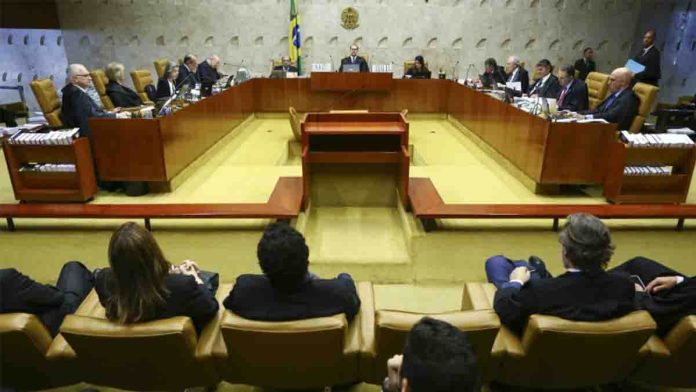 Supremo brasileño pide a Fiscalía analizar si procede nueva investigación contra Bolsonaro
