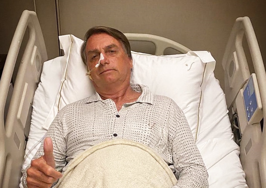 Bolsonaro ingresa en un hospital nuevamente por problemas abdominales