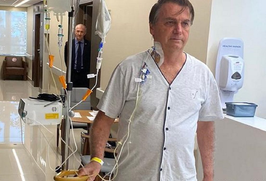 Bolsonaro supera obstrucción intestinal