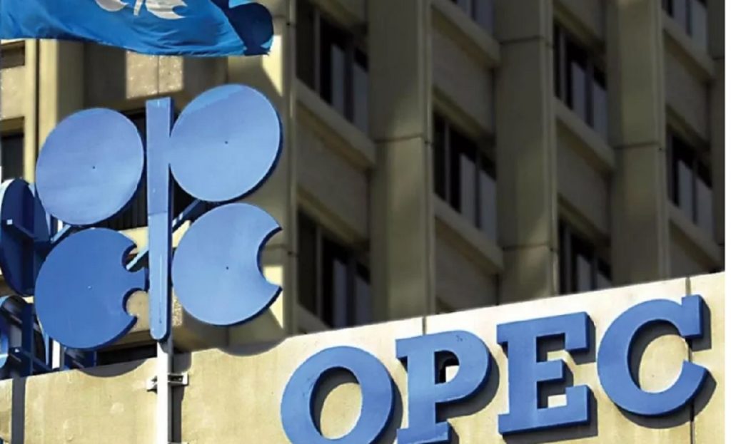 OPEP+ extiende hasta fin de 2025 los recortes de su producción de crudo