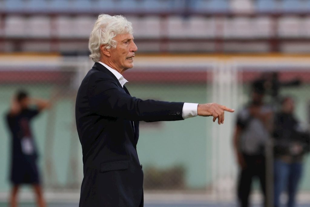 Pekerman pide paciencia en el comienzo de su era con Venezuela