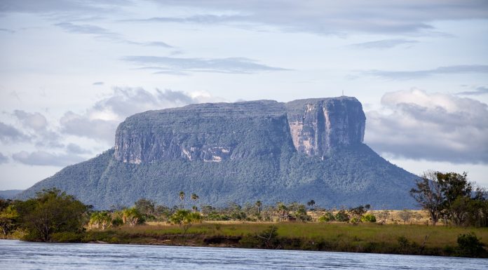 SOSOrinoco: Celebración de fiestas en un tepuy de Canaima daña el ecosistema