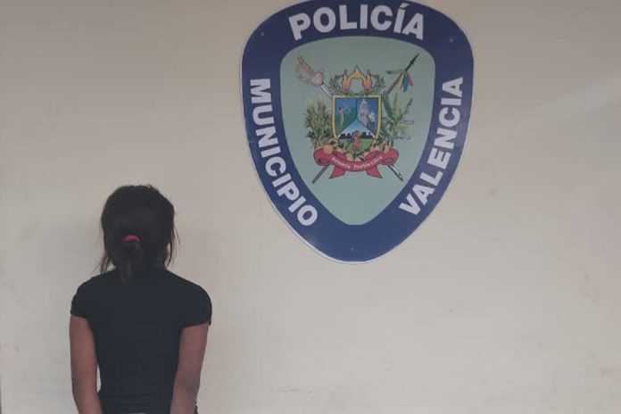 Policía de Valencia aprehendió a mujer que maltrataba a sus cuatro hijos